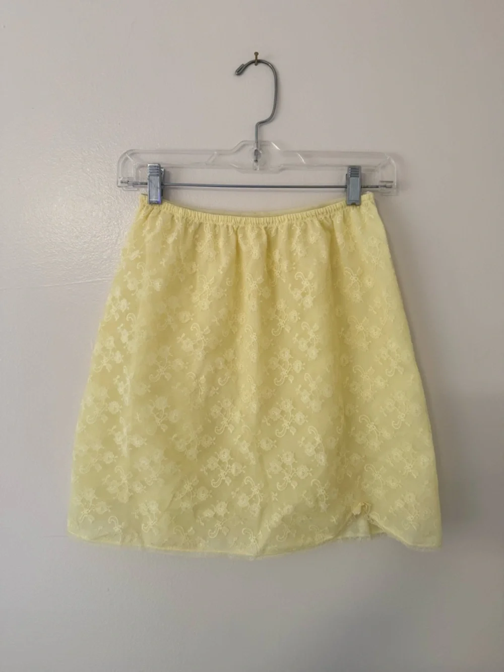 Vintage Butter Yellow Lace Slip Skirt 60s Formfit Rogers Womens 12/14 M Short - Picture 6 of 10